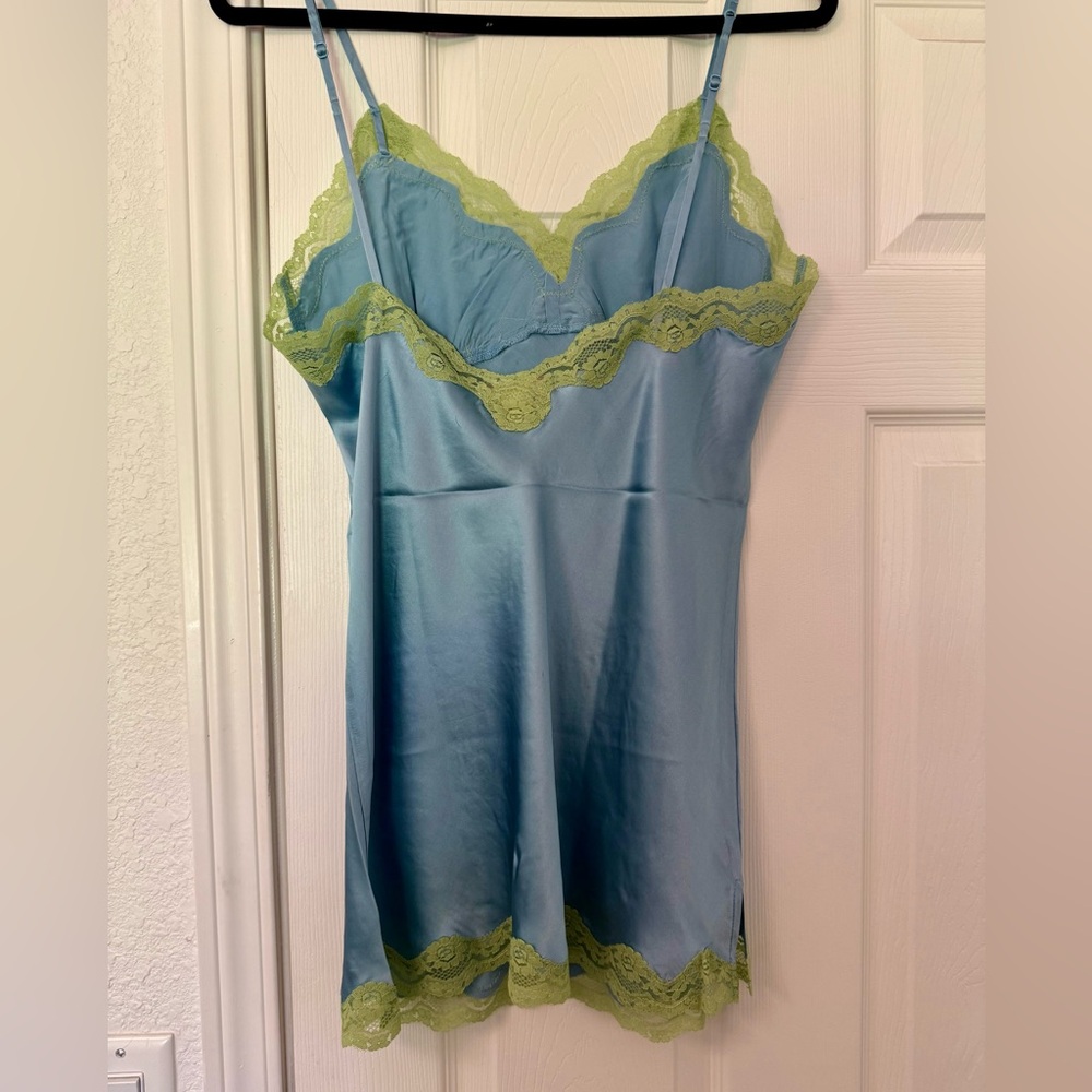 Gold Hawk NWT Tiffany Blue Silk Camisole ✨🩷HOST PICK 🩷✨ - Picture 4 of 8